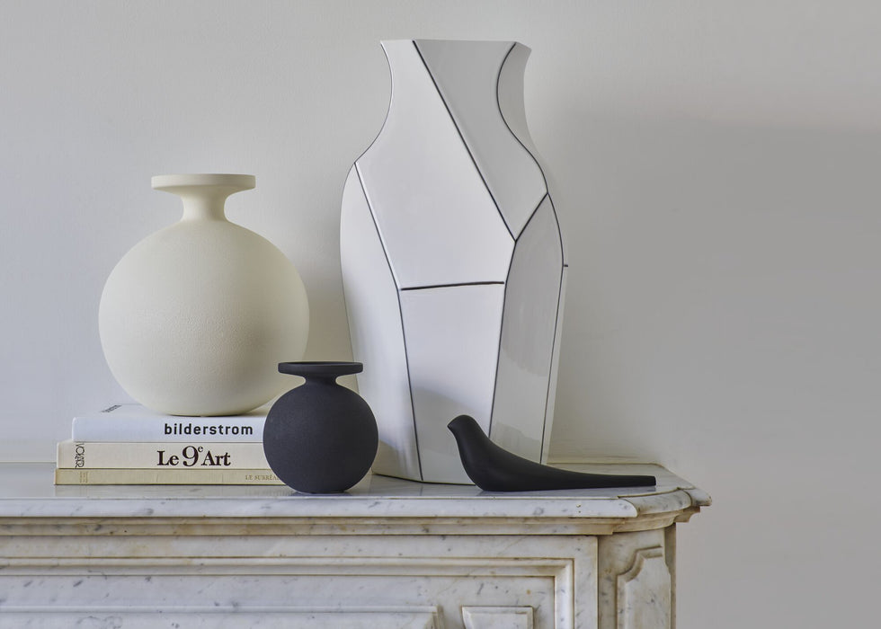 Ligne Roset Polygon Vase White / Black - MyConcept Hong Kong
