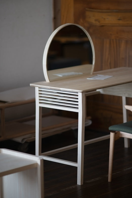 Hinode Doressing Table