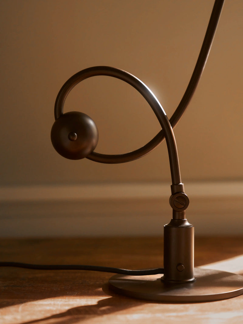 PH 1/1 Piano Table Lamp - curved stem detail