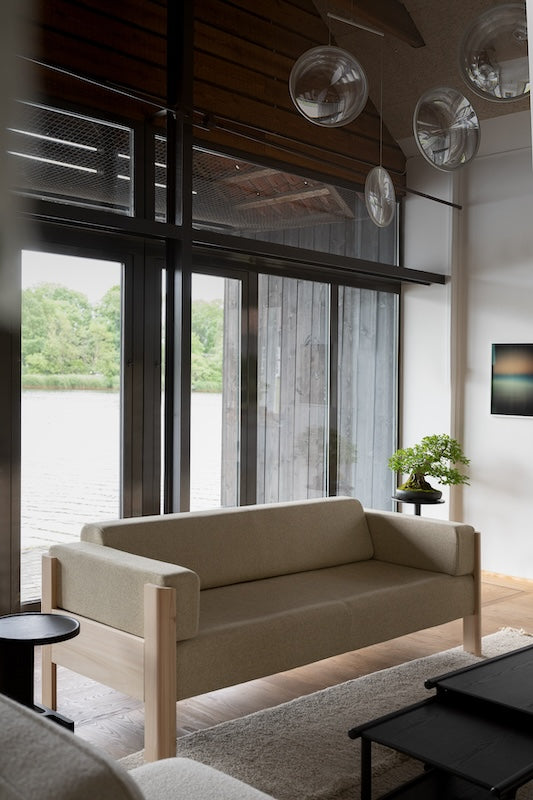Tonbo Sofa
