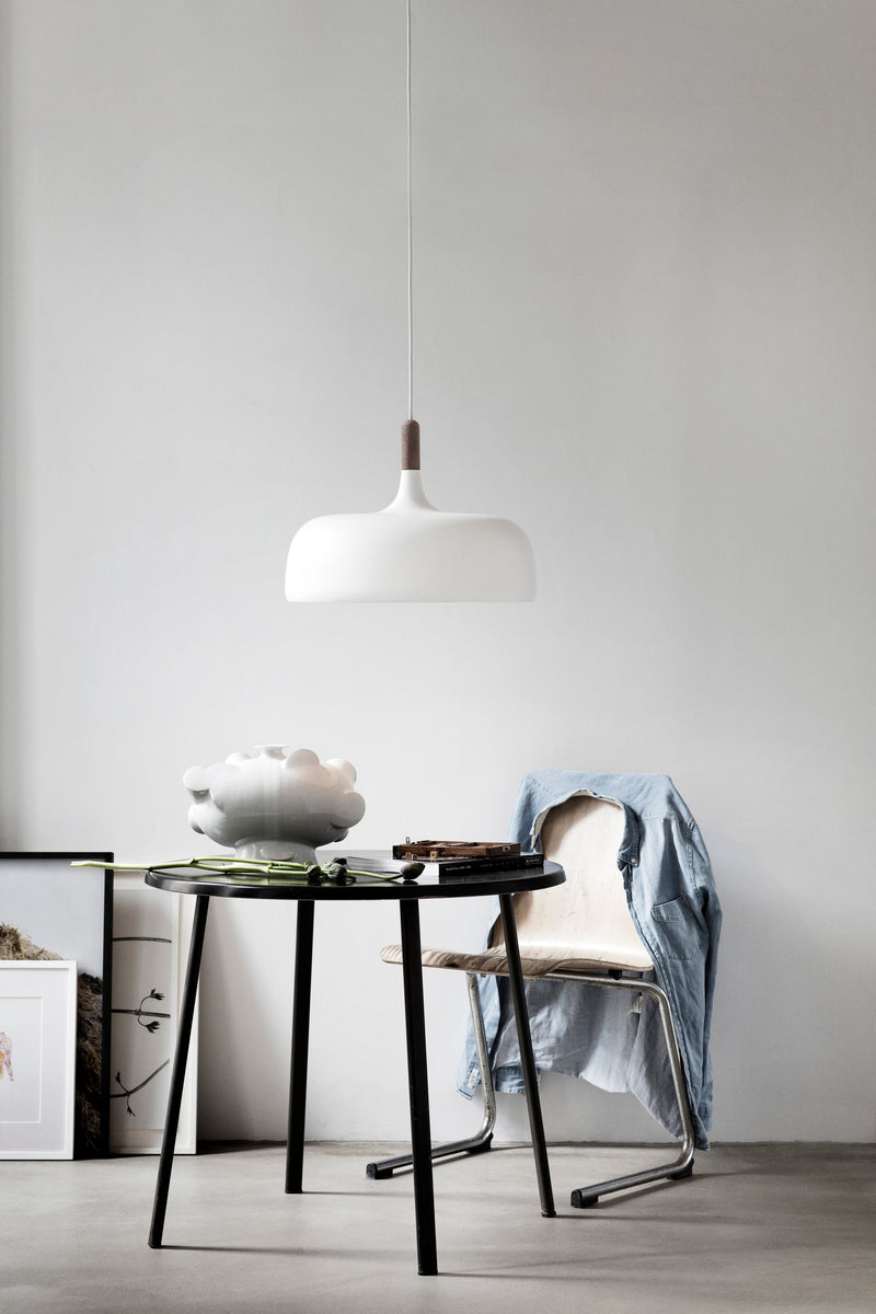 Acorn pendant lamp