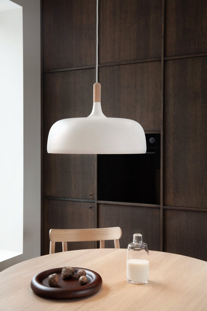 Acorn pendant lamp