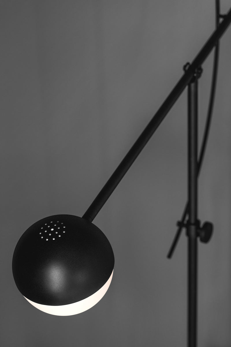 Balancer floor lamp