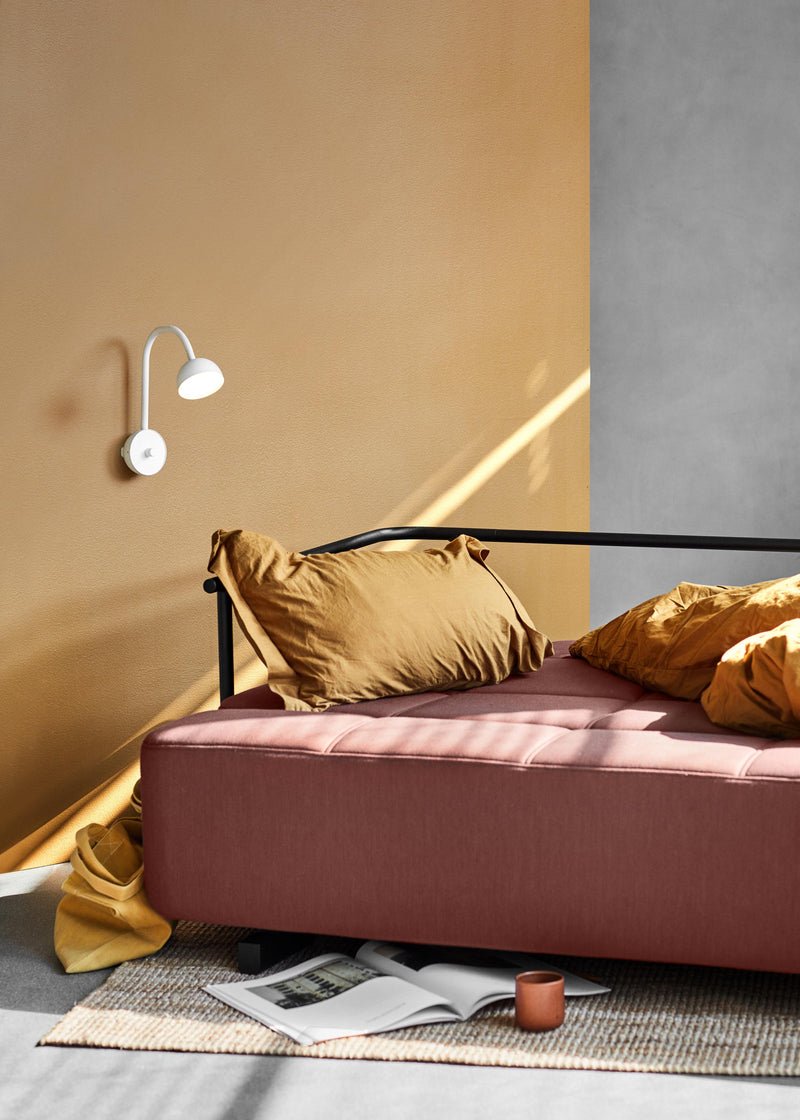 Blush wall lamp