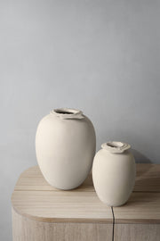 Brim vase