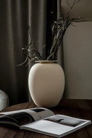 Brim vase