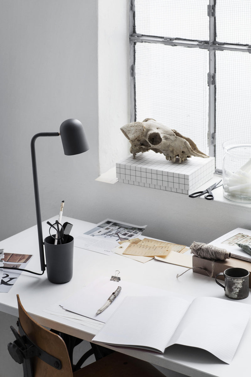 Buddy table lamp