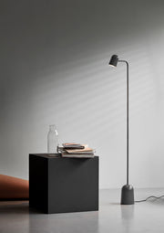 Buddy floor lamp