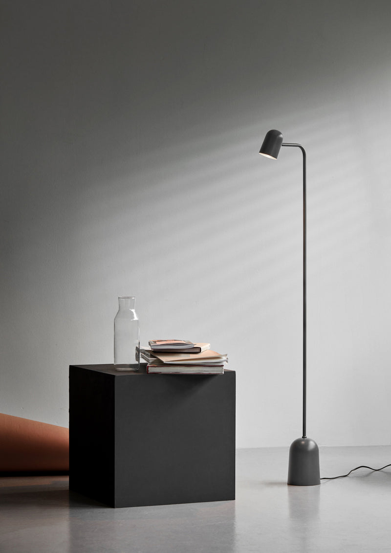 Buddy floor lamp