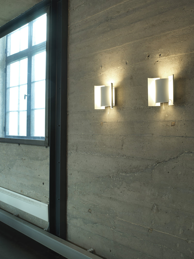Butterfly wall lamp