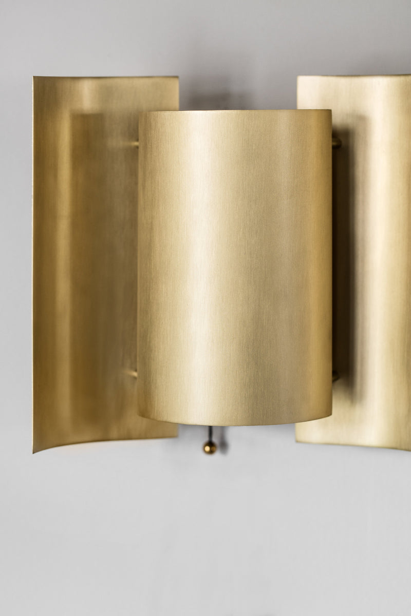 Butterfly wall lamp