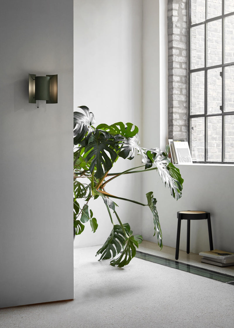 Butterfly wall lamp