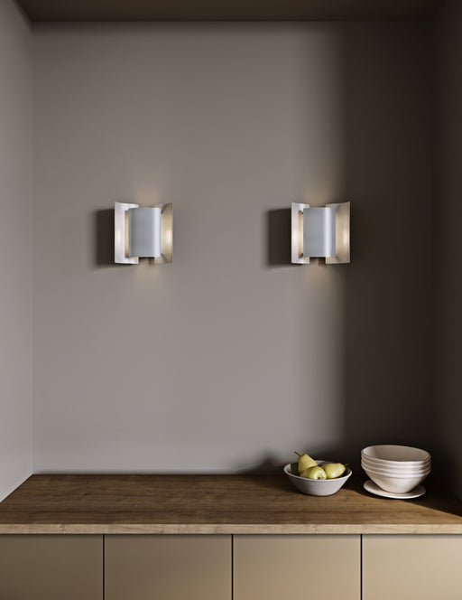 Butterfly wall lamp