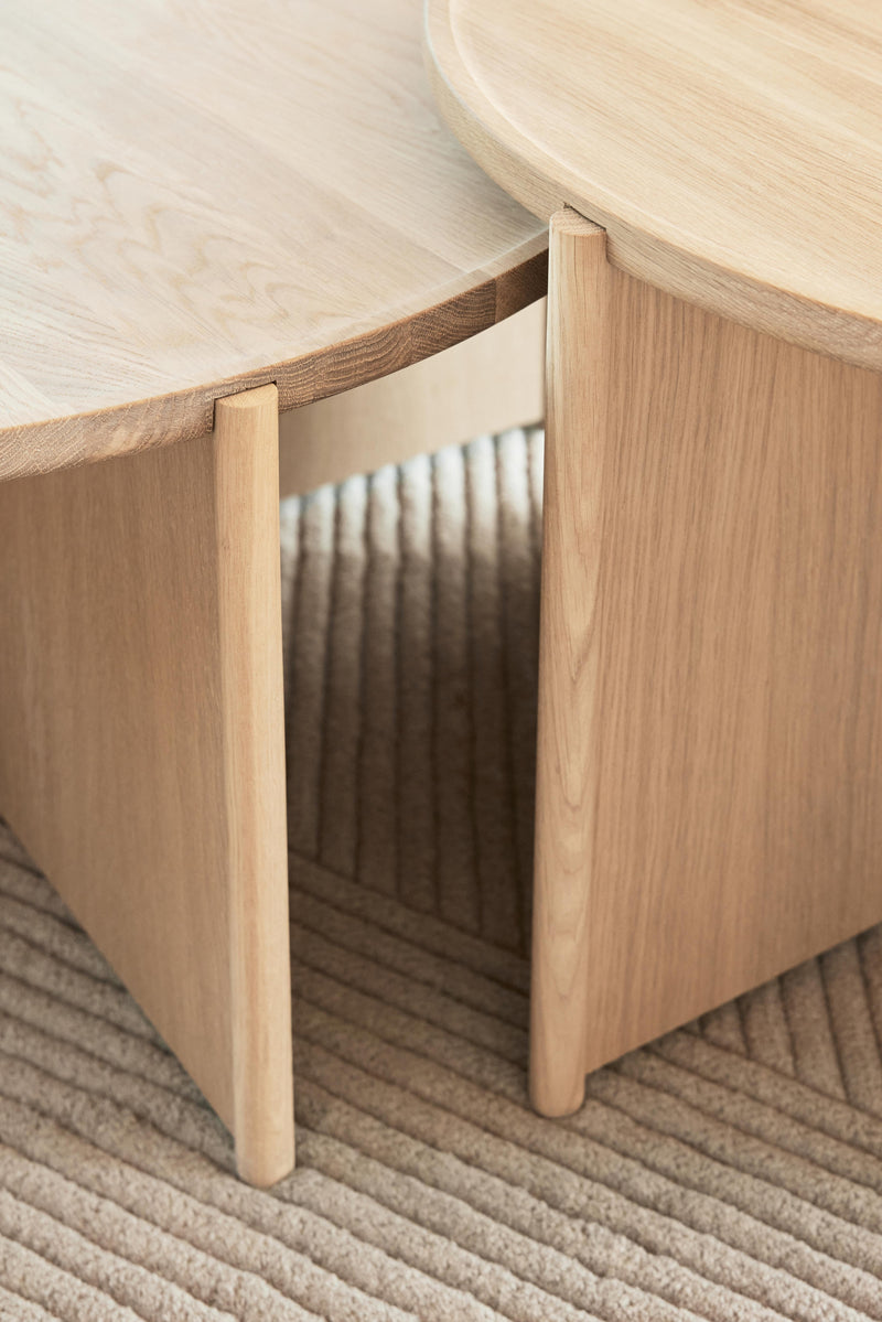 Cling coffee table circular