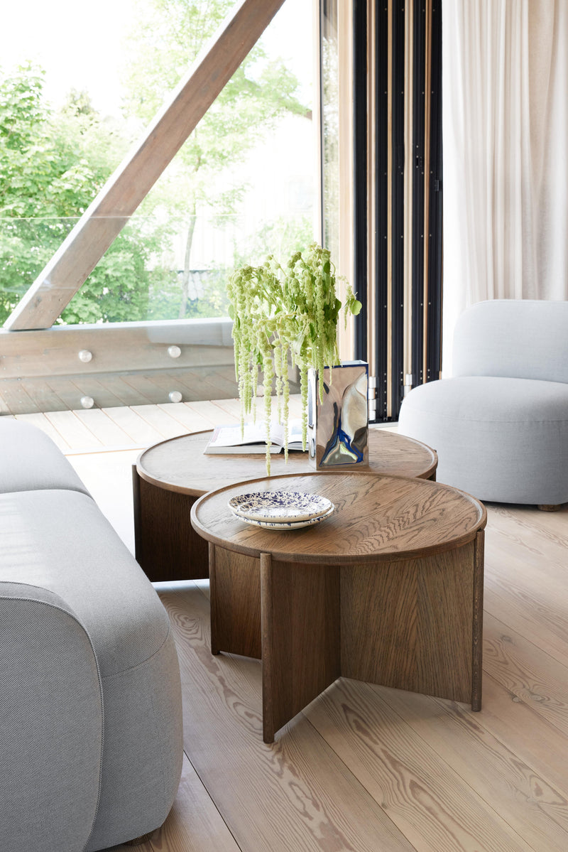 Cling coffee table circular