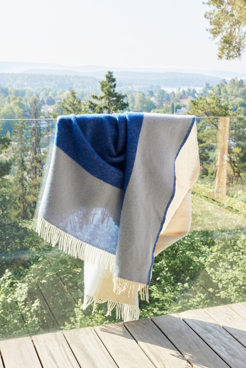 Echo throw blanket