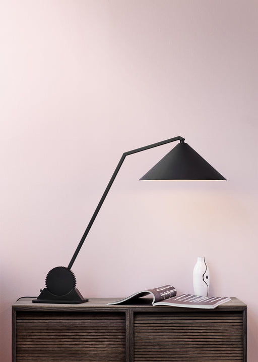 Gear table lamp