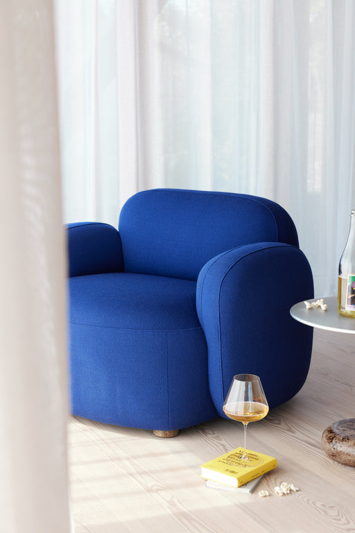 Gem lounge chair w/armrests