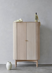 Loud cabinet