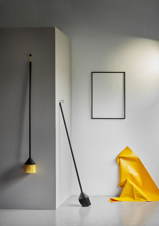 Mim outdoor broom