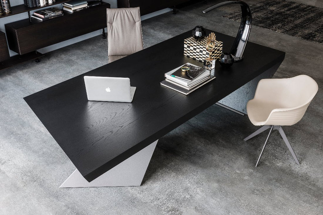 CATTELAN NASDAQ Desk - MyConcept Hong Kong