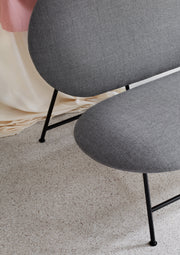 Oblong lounge chair