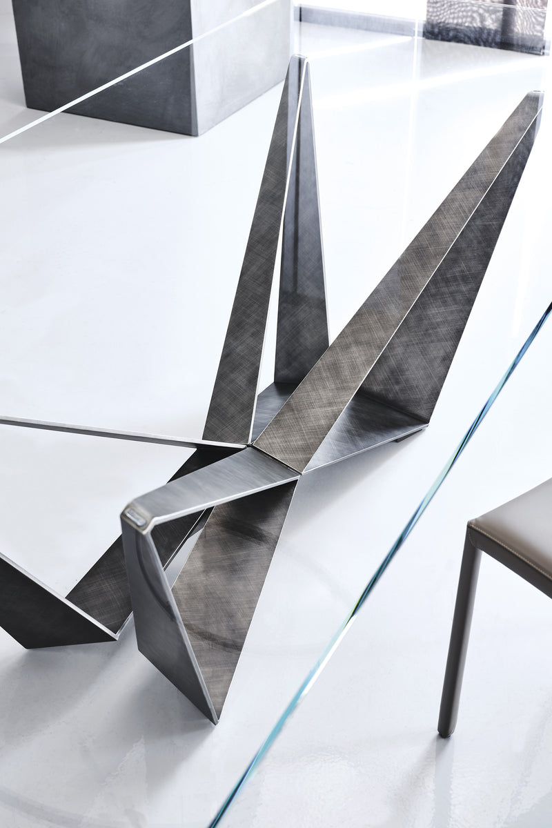 SKORPIO Table
