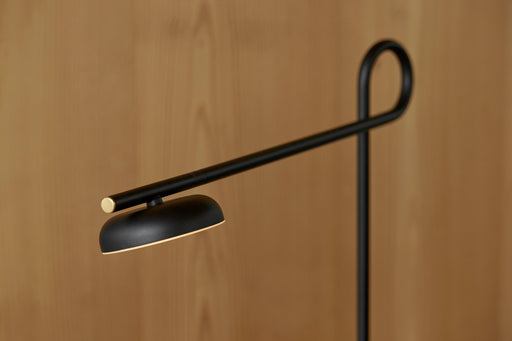 Salto floor lamp