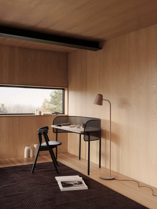 Shelter work desk