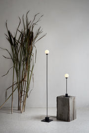 Snowball table lamp