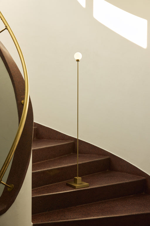 Snowball portable floor lamp