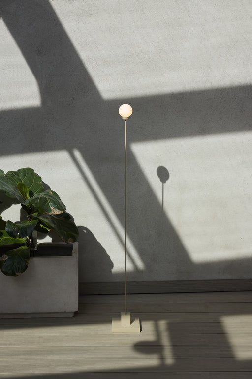 Snowball portable floor lamp