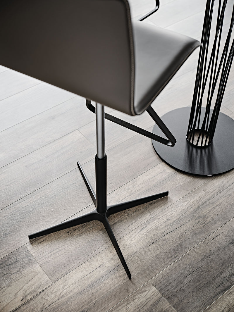 TOTO X Adjustable Stool
