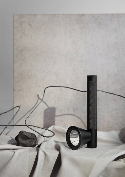 Trace flashlight