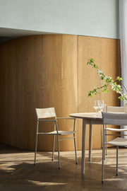 Vev dining chair w/armrests