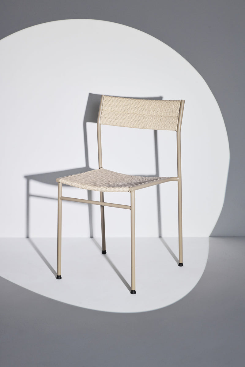 Vev dining chair w/armrests