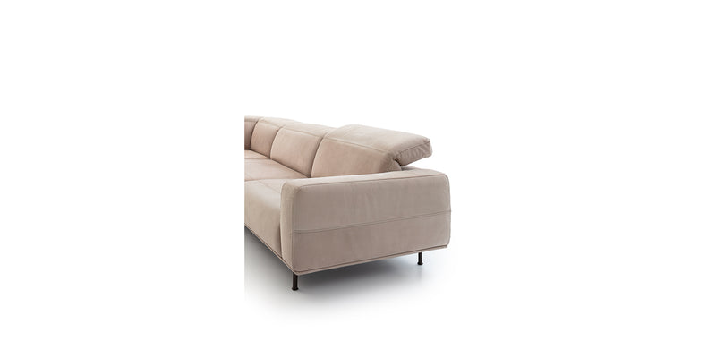 Wing by Nicoline Italia - detail view