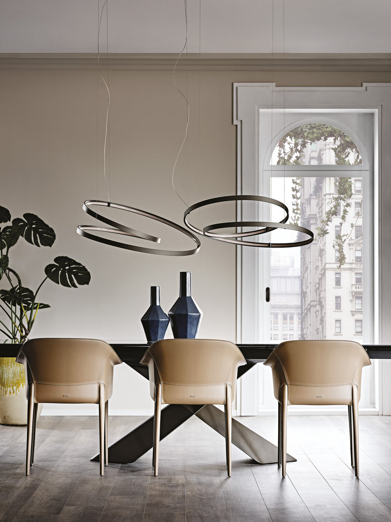 ZULEIKA Armrest Chair