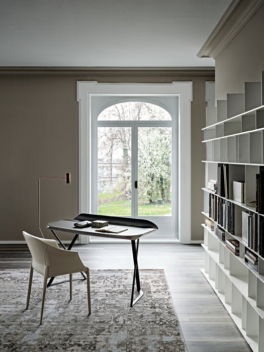 ZULEIKA Armrest Chair