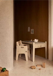CH411 Peter's Table - MyConcept Hong Kong