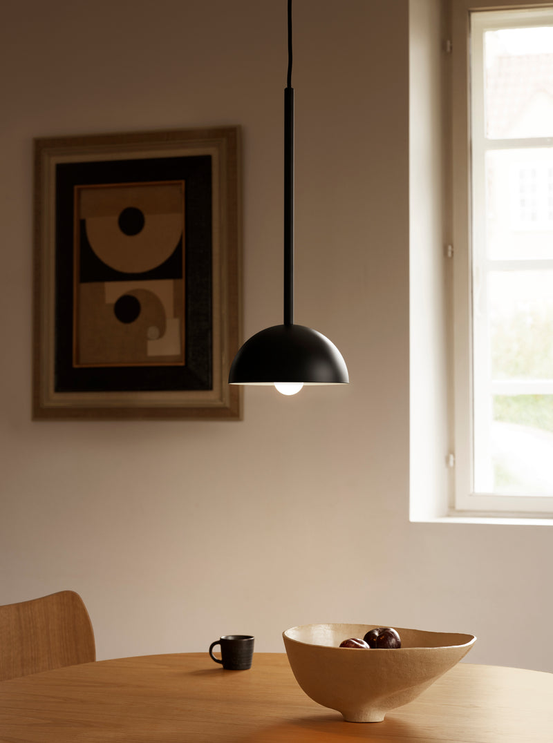 MO330 Pendant over dining table