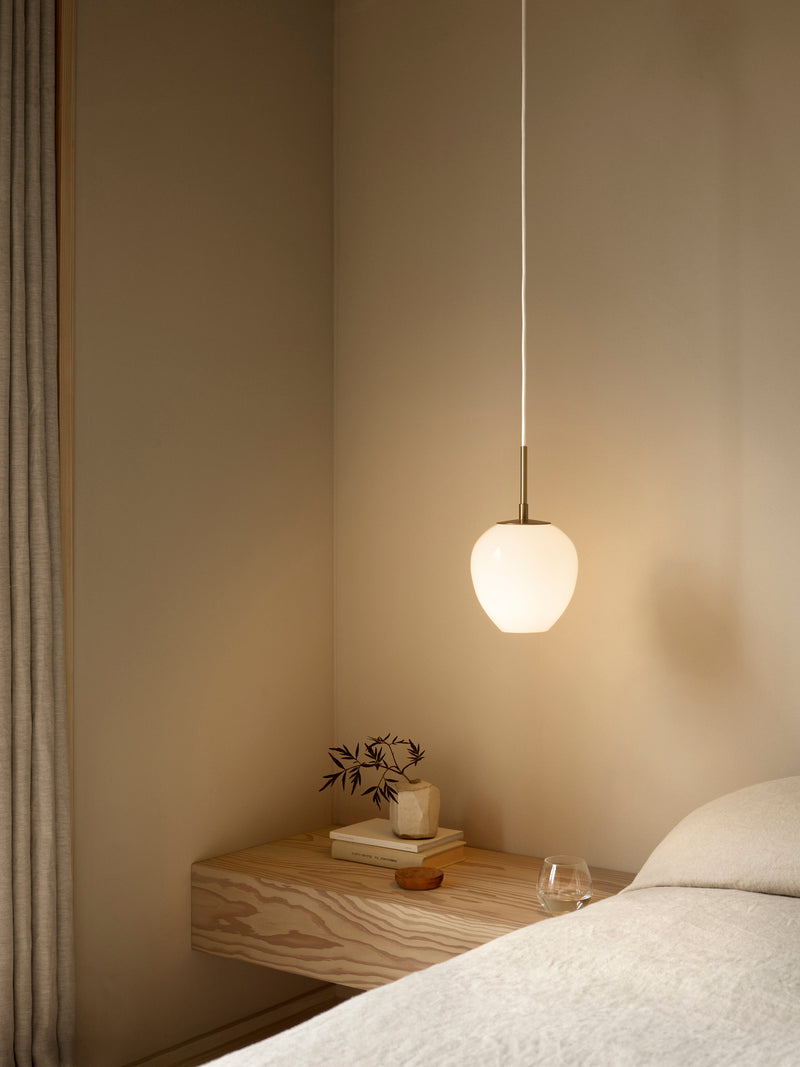 MT221 Tulip Pendant illuminated