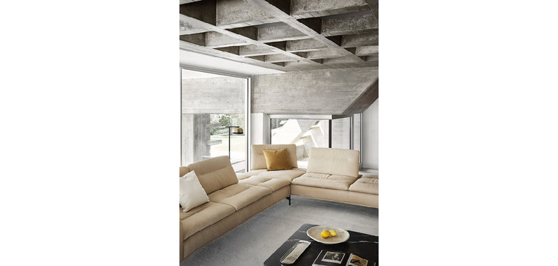 Pacific Square by Nicoline Italia - angle view