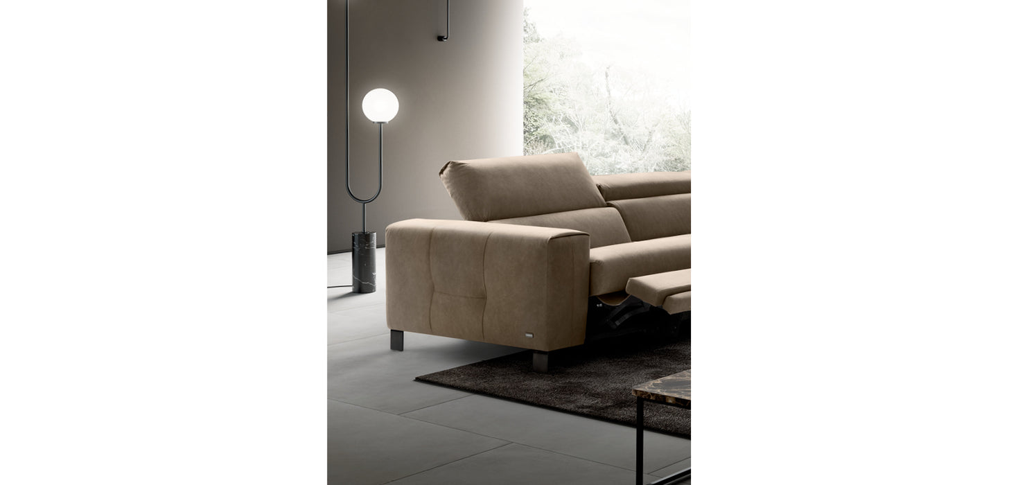 Papillon by Nicoline Italia - angle view