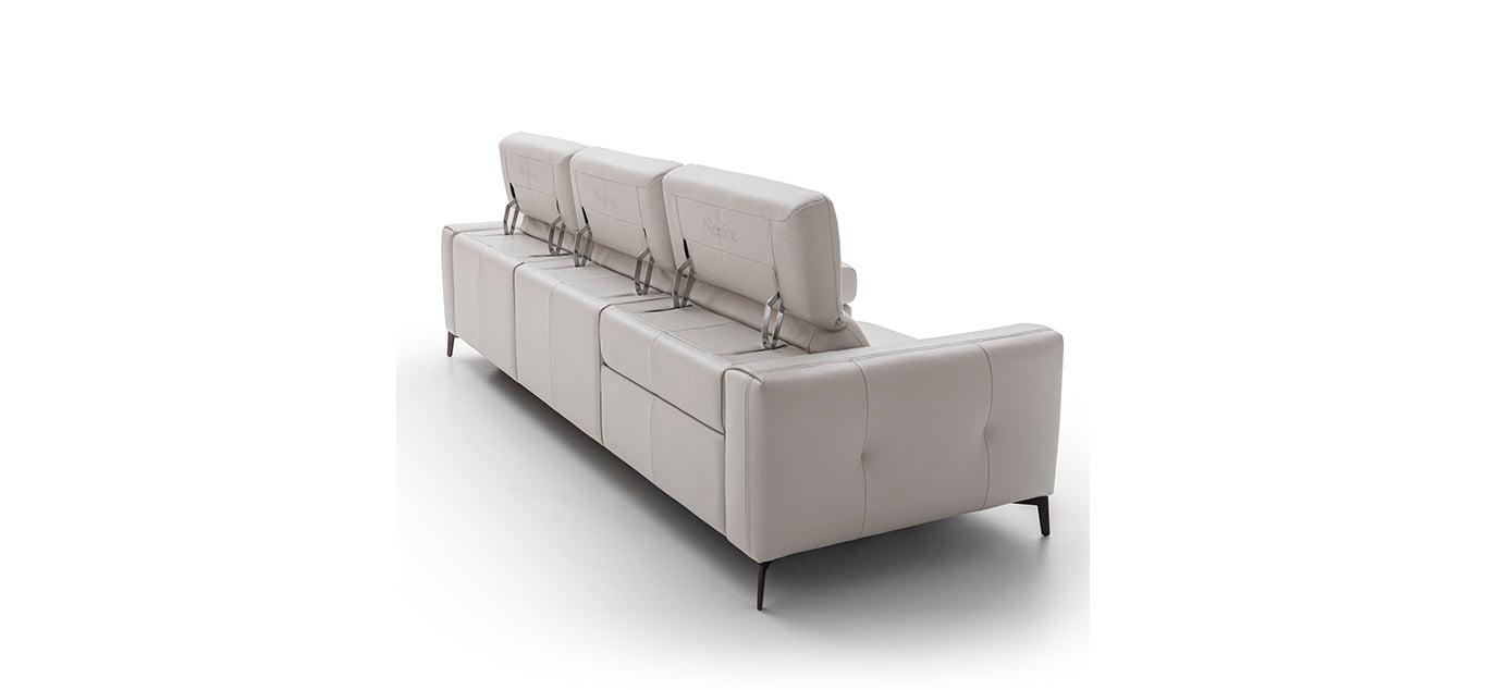 Pisa by Nicoline Italia - close-up