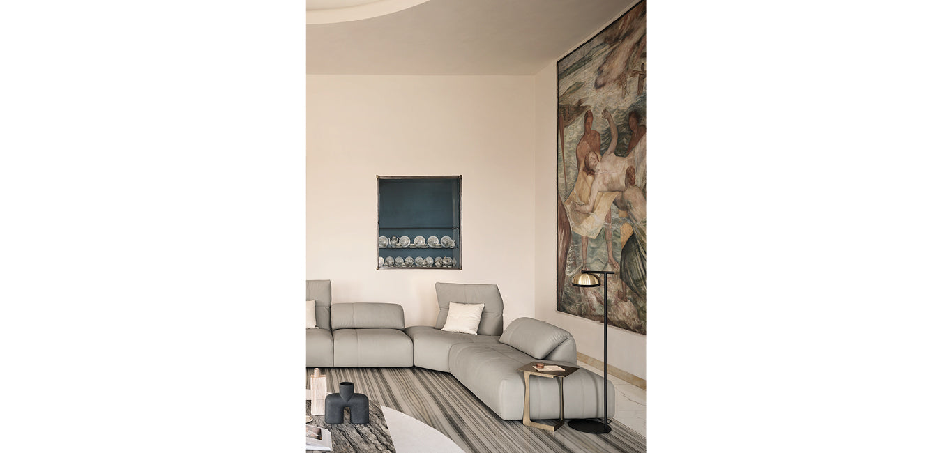 Play by Nicoline Italia - angle view