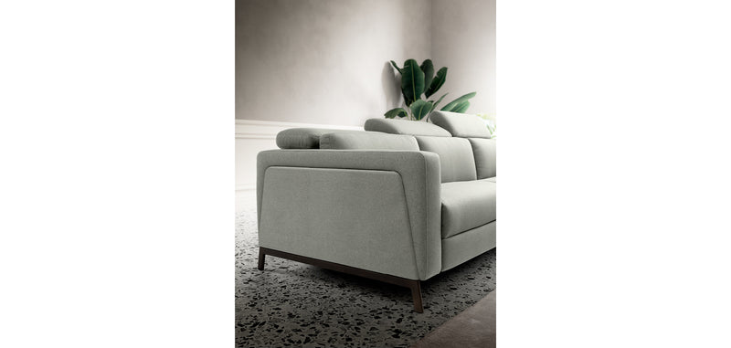 Wagner by Nicoline Italia - angle view