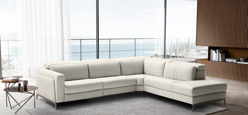 Wagner corner sofa in white leather by Nicoline Italia