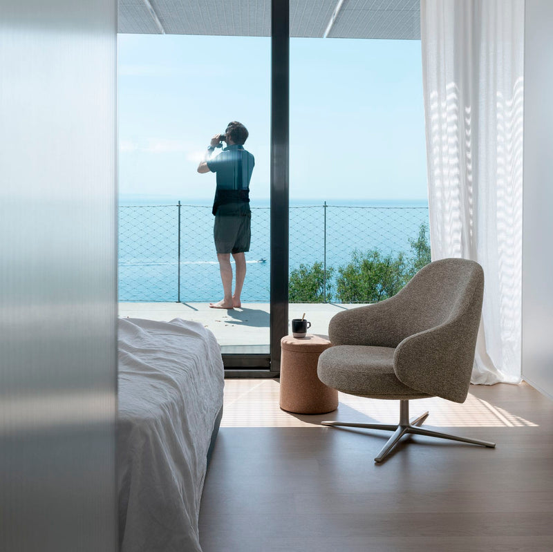 DUA Lounge Chair - Swivel trestle - MyConcept Hong Kong