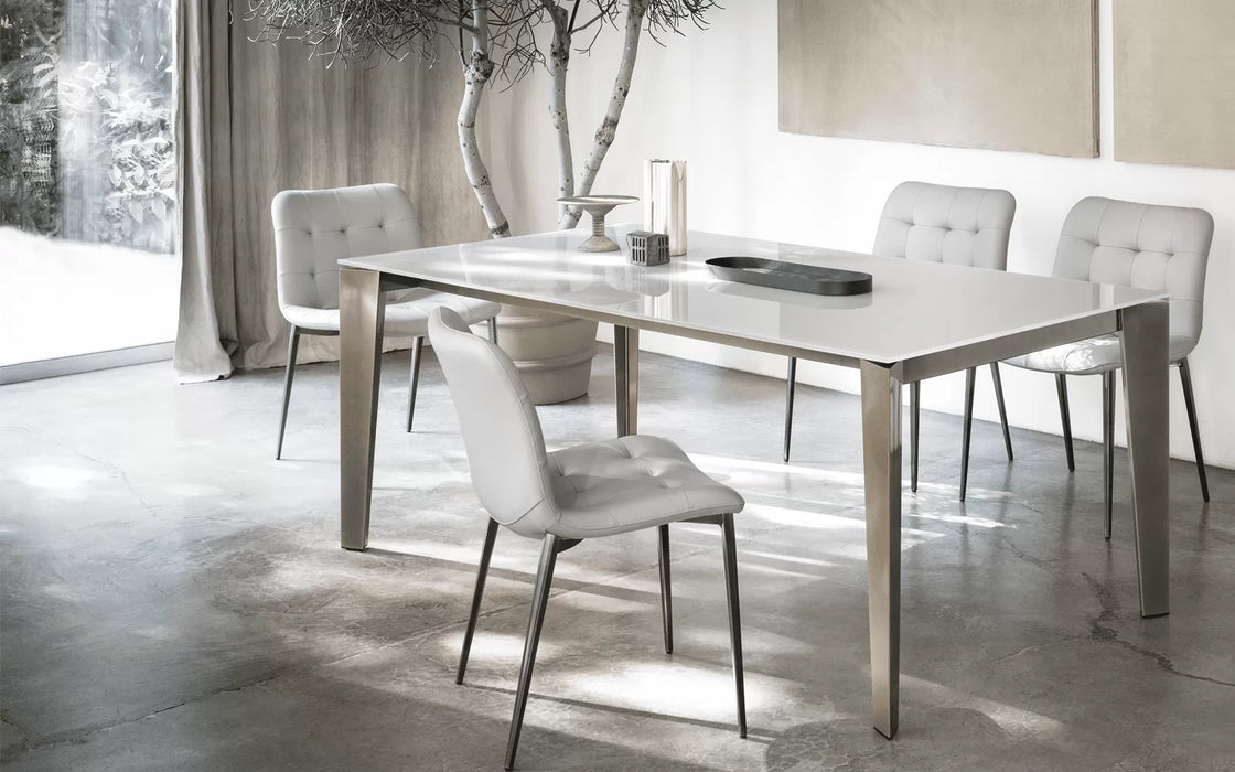 Kuga Chair